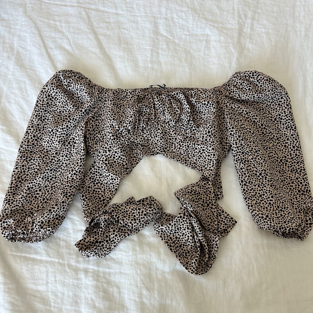 O.Vianca cheetah spotted off shoulder cropped blouse